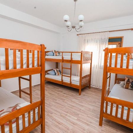 Nana Hostel Vlore Ngoại thất bức ảnh